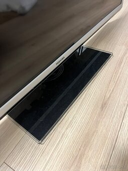 Toshiba LED 3D TV - 4