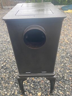 Liatinove kachle, pec - 4