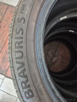 Barum 235 45 R18 - 4