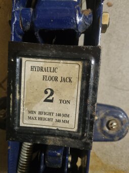 Hydraulicky zdvihak 2,0t - 4