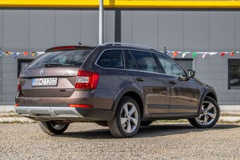 Škoda Octavia Combi Scout AT/6 135kW - 4