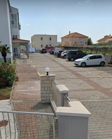 Chorvátsko 12 plážových apartmánov na predaj v Sukošane - 4