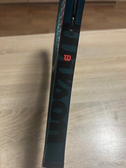 TENISOVÁ RAKETA WILSON BLADE 100 V9 2025 - 4