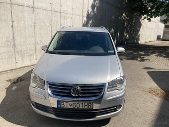 Vw Touran 2.0 TDi 103 kW M6 - 4