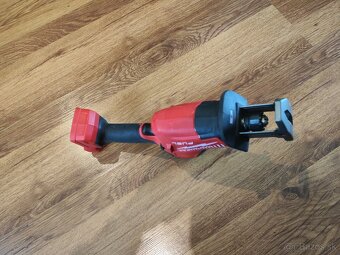 Predam chvostovu pilu Milwaukee M18FHZ-0X - 4