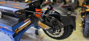 Elektrická kolobežka Kukirin G2 master 6. - 4