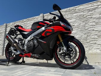 Aprilia RSV4 - 4