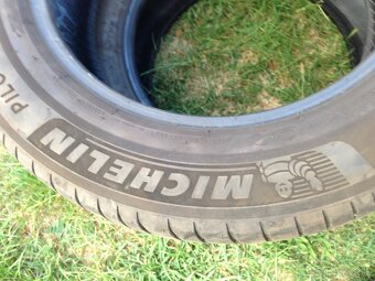 235/60 R18 Michelin Pilot Sport 4 SUV - 4