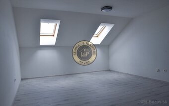 PREDAJ - priestranný 2-izbový BYT - prevedenie ŠTANDART - 4