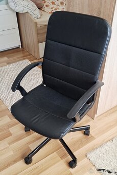 Ponukame na predaj dve stoličky. - 4