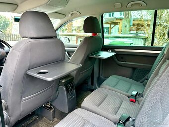 VW TOURANPredám 7. miestny Volkswagen Touran, 2.0.tdi, 103 k - 4