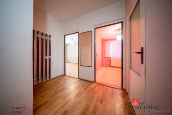 Na predaj 3 izbový byt s loggiou - 4