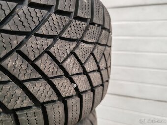 255/65R17 - 4