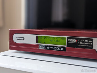 mood media MP7000 - 4