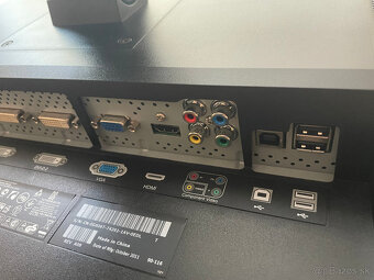 Predám monitor Dell U2711 - 4