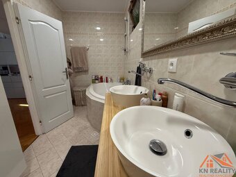 Prenájom Veľkometrážny klimatizovaný 130m2 4izbový byt Komá - 4