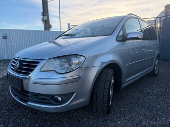 Volkswagen Touran 2.0 TDI Trendline DSG - 4