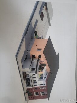 Nájomný dom, 20 izieb + 3 apartmány, 17 parkov. miest. - 4