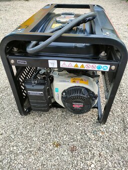 Predám elektrocentrálu s motorom Honda GP200 - 4