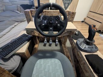 Domáci custom Playseat z dreva. - 4