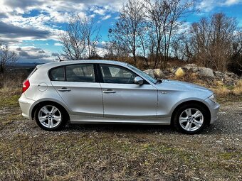 Predám BMW 1 e87 2.0i 90kw 2010 FaceLift - 4