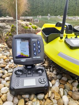 Zavažacia zakrmovacia lodka s GPS a farebným sonarom - 4