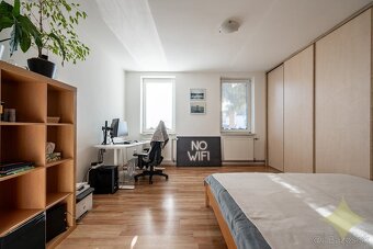 Na predaj: Krásny a útulný rodinný dom s bazénom v pokojnej - 4