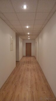 Kancelárie na Vajnorskej ulici, Bratislava III - 4