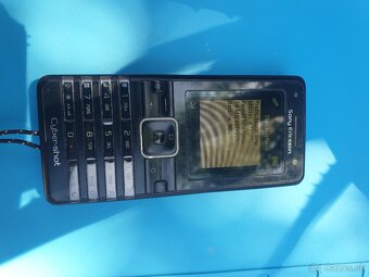Sony Ericsson k770i - 4