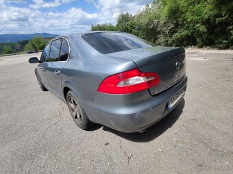 Škoda superB 2 2.0tdi PD 103kw 6°manuál - 4