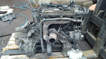 Mercedes 638 2,3 diesl. motor 105 kw aj s prevodovkov - 4