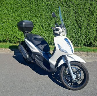 Predám PIAGGIO BEVERLY 350 ST 2017/8700km - 4