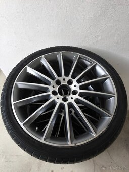 AMG 20 disky s pneumatikami Mercedes E - 4