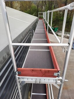 Hliníkové fasádní lešení , ľahké 110m2 6x18 nove - 4