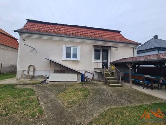 Na predaj priestranný rodinný dom Hurbanovo  - 4