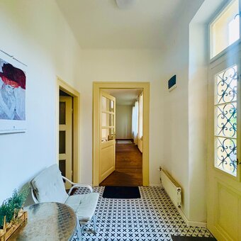 Meštiansky 5 izbový dom v srdci Šiah - 4