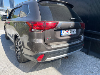 Outlander 2,0 Mivec Intense CVT 4WD 100rokov - 4