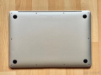 MacBook Air 13", Silver, Výdrž batérie 6 hod. - 4