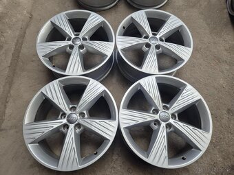 5x112 r19 ET45 x 8J elektróny originál AUDI - 4
