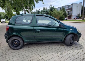 Toyota Yaris - 4