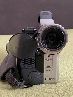 Sony DCR-TRV33E - 4
