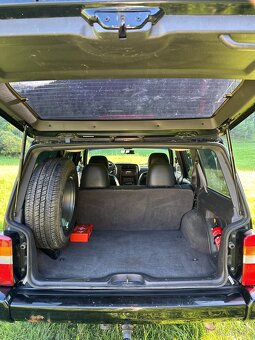 Predám Jeep Cherokee XJ LIMITED 4.0l benzín - 4
