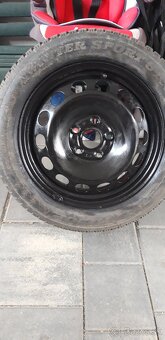 Ponúkam disk so zimnymi pneu.205/55R16 z VW Touran - 4
