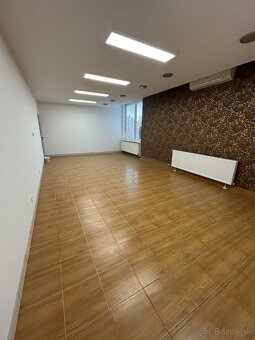 Priestor na prenájom v centre Beluše - 4