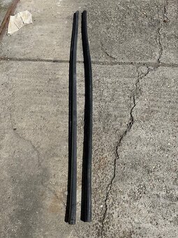 Predám spodné tesniace gumy na Hörmann brány - 4