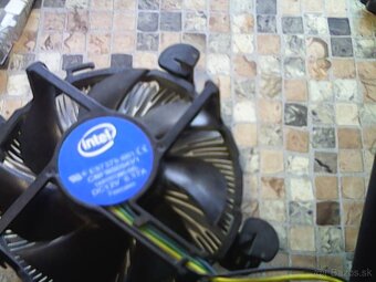 Gigabyte GA-H81M-S2H - 4