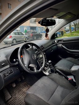 Toyota Avensis - 4