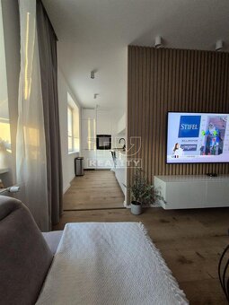 REZERVOVANÝ --- LUXUSNÝ 3-IZBOVÝ BYT PRE NÁROČNÝCH - 4