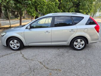 Predám Kia Ceed Combi Faclieft 1.4 66kw Benzin r.v.2010 - 4