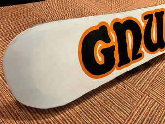 Snowboard GNU Riders Choice 157 cm s viazaním Fastec - 4